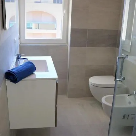 Modern Two-Room Apartment With Terrace 50M From The Beach